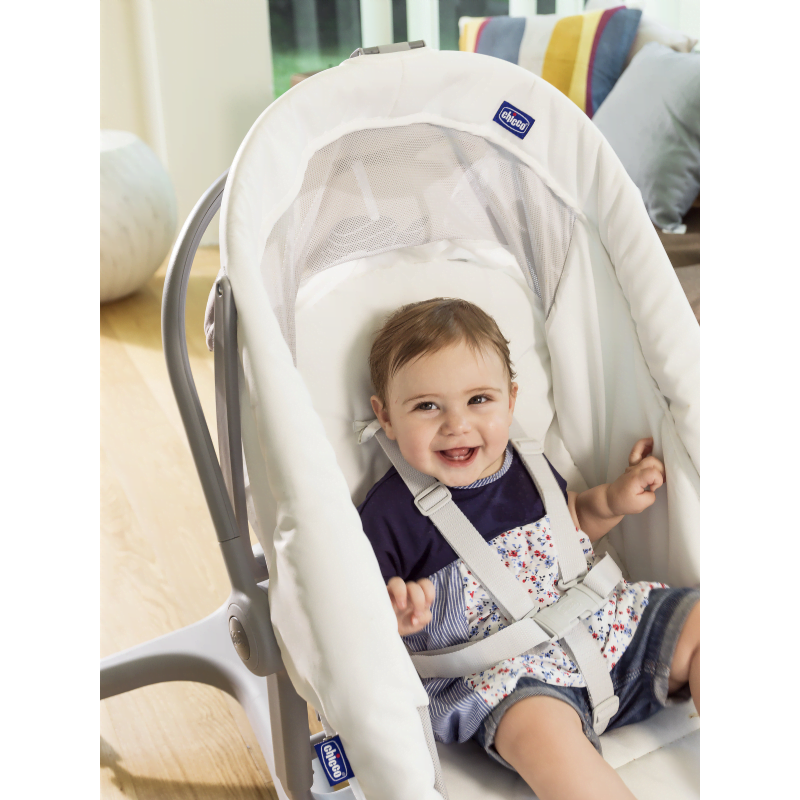 Chicco Baby Hug Air 4 in 1 with Meal Kit Bundle - Titanium